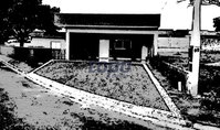 Casa em Condomínio com 3 Suítes e Piscina