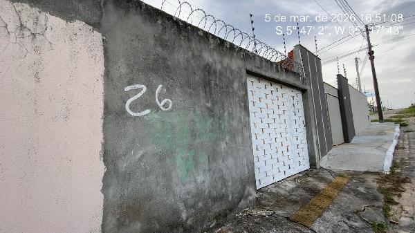 Casa com 2 quartos e 68m² de área total