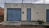 Casa ocupada com 2 quartos, 2 banheiros e 75 m² construída