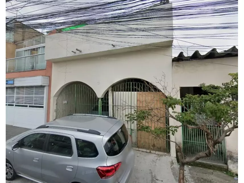 Casa com 3 quartos, 2 banheiros, 204,6m² construída, ocupada