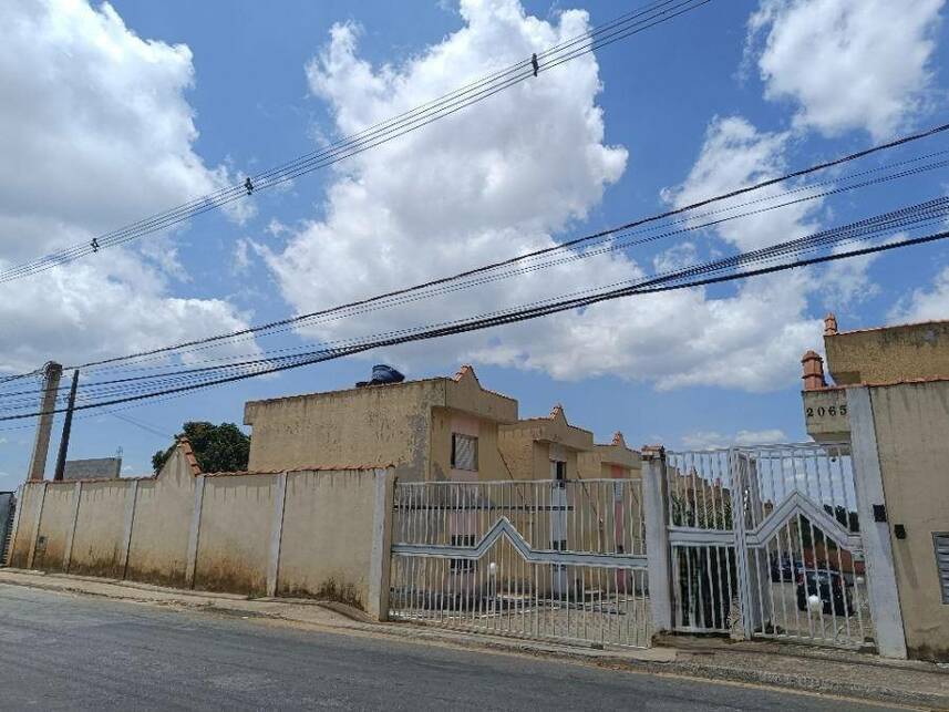 Casa em condomínio com 1 quarto, 1 banheiro, 1 vaga, 105m² construída, ocupada