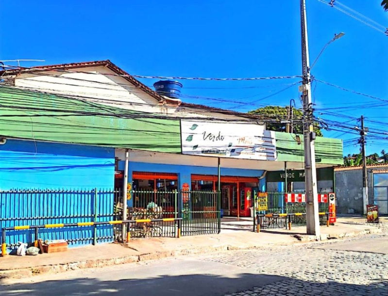 Galpão Fechado com Estrutura para Exposição de Mercadorias