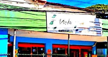 Galpão Fechado com Estrutura para Exposição de Mercadorias