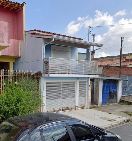 Casa Sobrado com 3 Quartos e 2 Banheiros em Bragança Paulista