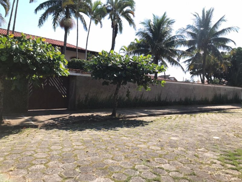 Imóvel Residencial Alto Padrão, 448m², próximo à praia