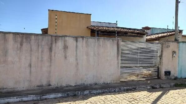 Casa com 2 quartos, 1 banheiro, 69,76m² área privativa, 1 vaga