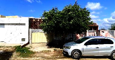 Casa com 2 quartos, 2 banheiros, 1 vaga e 62m² construída