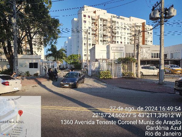 Apartamento com 2 Quartos e 1 Vaga na Garagem em Anil