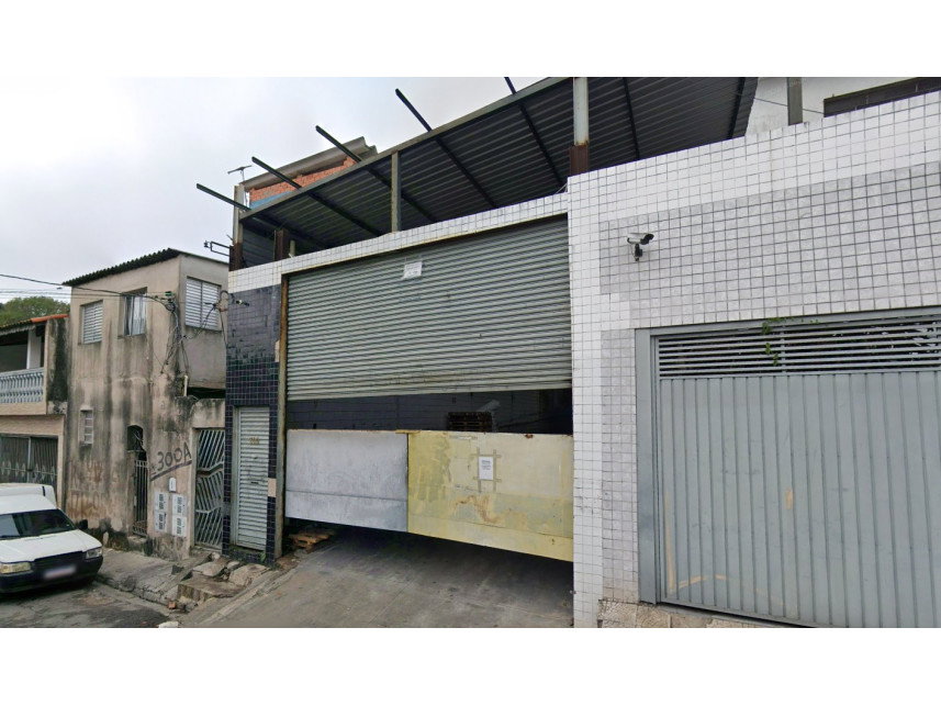 Galpão Industrial 300m² com Pé-Direito Duplo