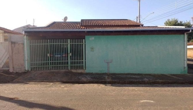 Casa padrão 3 quartos 1 banheiro 1 vaga 205m² construída ocupada