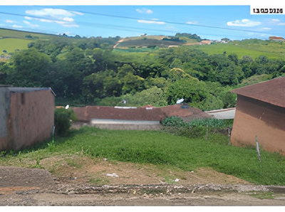 Terreno de 270,84 m² sem benfeitorias