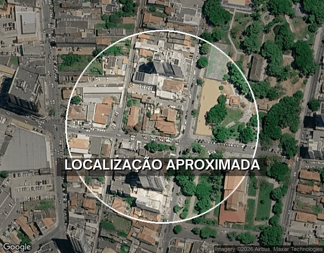 Residência de Esquina com 4 Dormitórios e Edícula