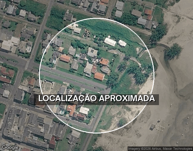 Sobrado com 471m² e terreno de 2.310m² em Capão da Canoa