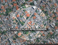 Direitos sobre Imóvel com 3 casas e piscina