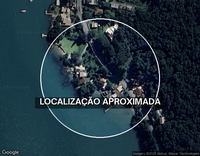 Imóvel de esquina com 2 pavimentos e garagem em Florianópolis/SC