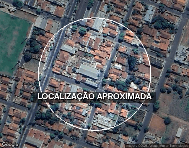 Casa com 5 cômodos em Iacanga/SP