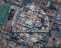 Casa com 5 cômodos em Iacanga/SP