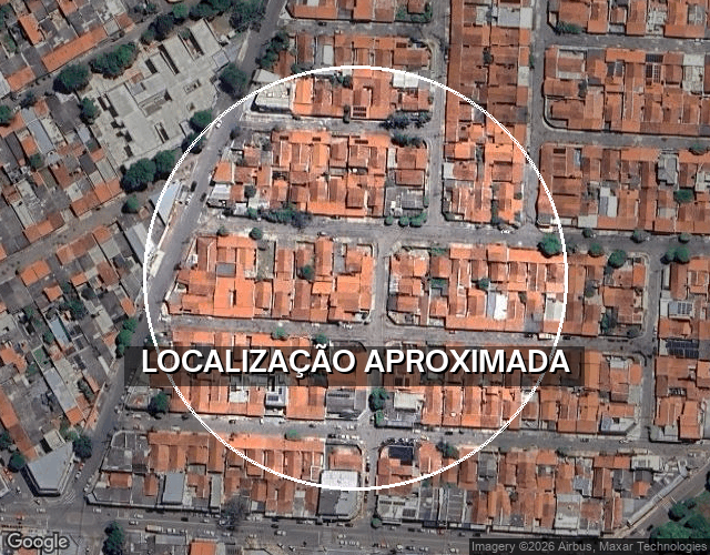 Terreno com Casa Residencial em Goiânia