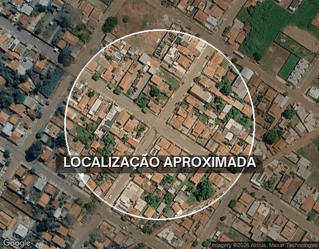 Terreno com 4 Casas em Pontes e Lacerda - 8 Quartos, 4 Vagas