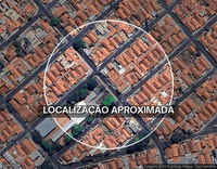 Prédio educacional com 11 salas, refeitório e padaria