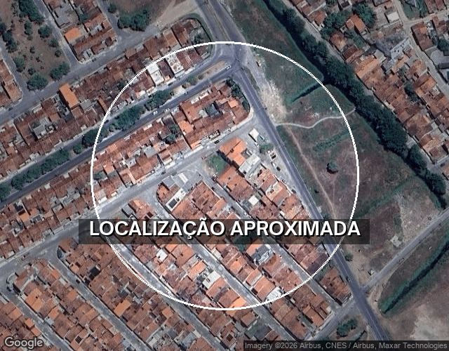 Casa com 3 quartos, 135m², área privada e terreno, desocupada