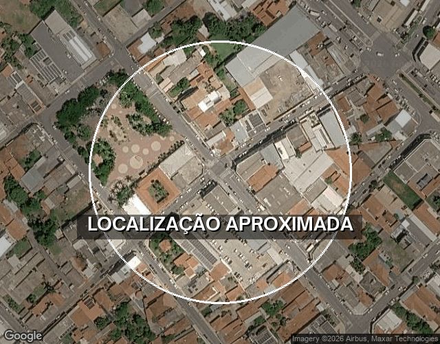 Apartamento com 2 quartos, varanda e 1 vaga de garagem