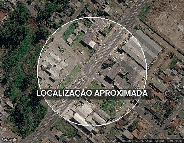 Terreno de 180m², construção não finalizada