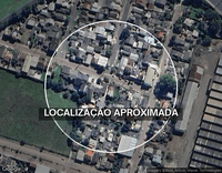 Casa tipo chalé com terreno de 300m², 2 quartos, 1 banheiro, desocupada