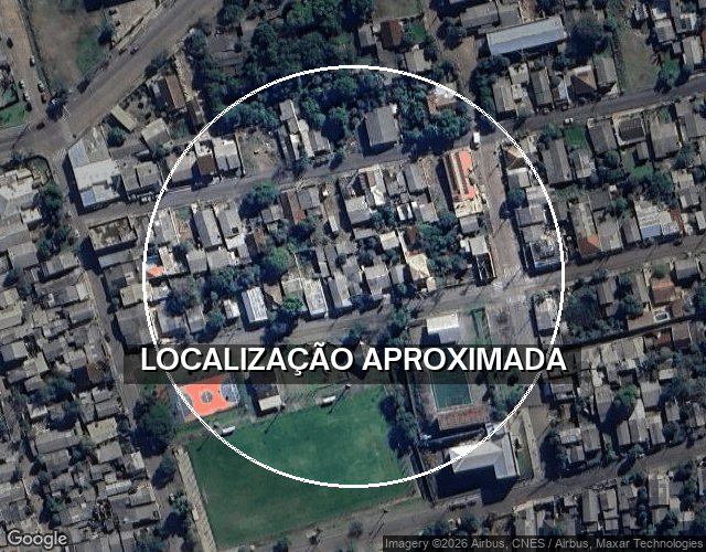 Terreno de 300m² com construção de madeira