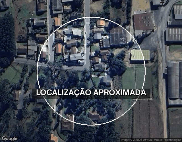 Quinhão com 2 casas e galpão, 3 quartos, 2 vagas