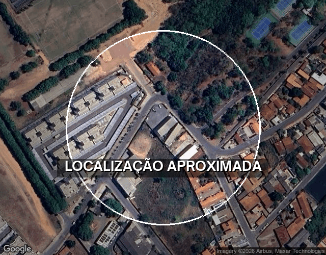 Sobrado em condomínio com 3 suítes, piscina e área gourmet