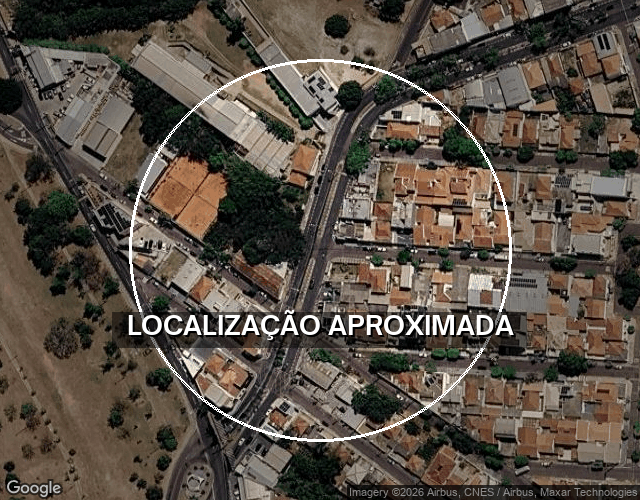 Imóvel comercial com 1.400 m² de construção em terreno de 1.921 m²