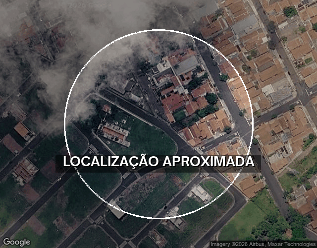 Terreno com benfeitoria, 132m², construção de 82,50m²
