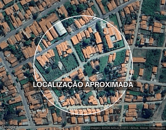Casa com 2 quartos e 1 banheiro, área construída de 61.87m², desocupada