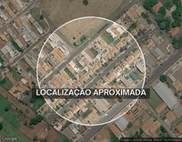 Casa com 3 quartos e 2 banheiros, área construída de 120m², desocupada