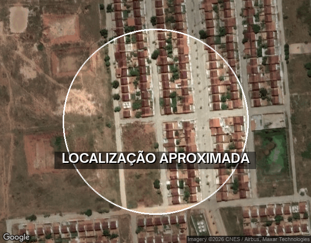 Casa com 2 quartos, 46,94m², terreno de 200m², sem condição de habitabilidade