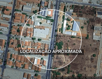 Casa com 2 quartos e 2 banheiros, área de serviço e cozinha