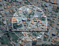 Chácara com 3,03 hectares, casa com 2 quartos, sala, cozinha e banheiro