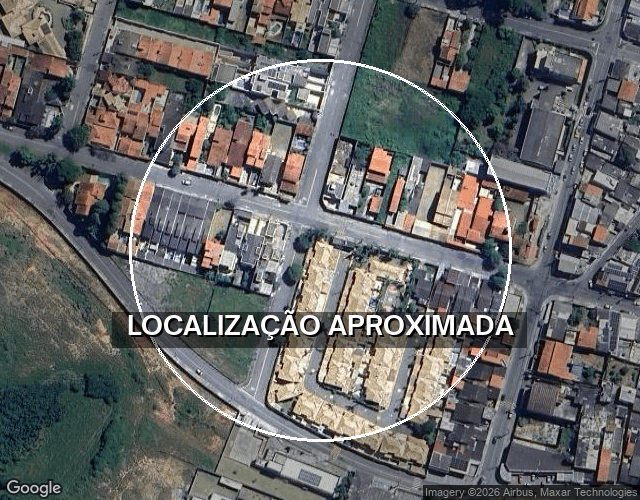 Casa em condomínio com 3 quartos, 2 banheiros e 2 vagas