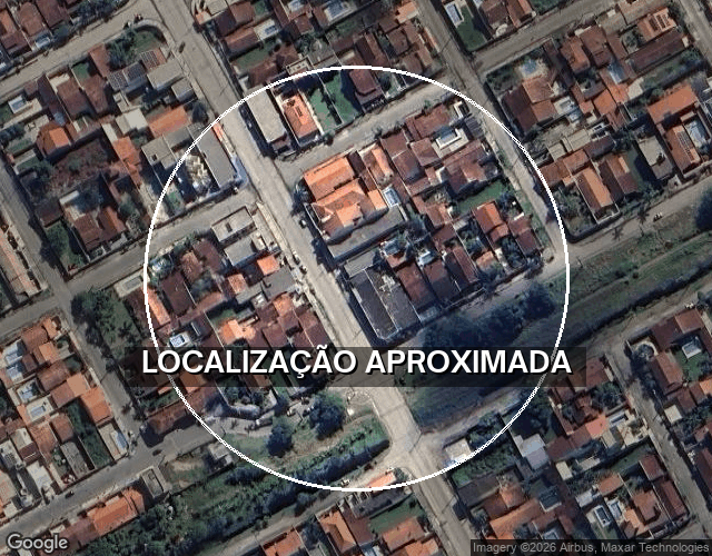 Casa com 2 quartos e 2 banheiros, área construída, ocupada
