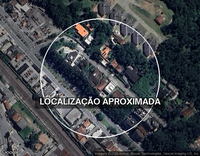 Casa de alto padrão com 4 vagas e 443,73 m² construídos