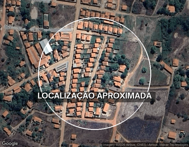 Casa residencial com 2 quartos, varanda e 1 vaga de garagem