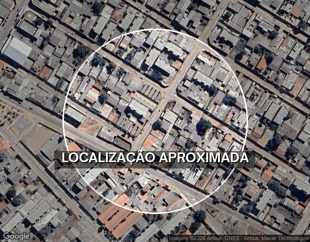 Casa com 2 quartos, varanda e 1 vaga de garagem