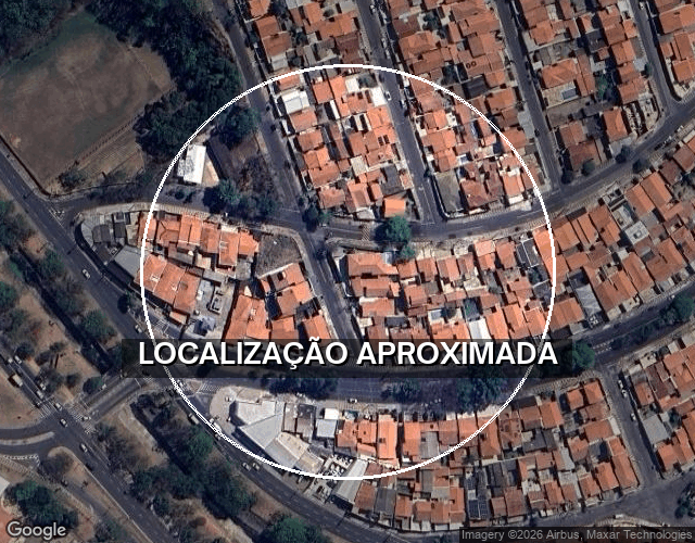 Casa residencial com 340m² construídos e 395m² de terreno, ocupada