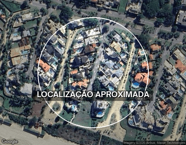 Casa com 476m², 1 vaga, 4 quartos, 1 banheiro, ocupada