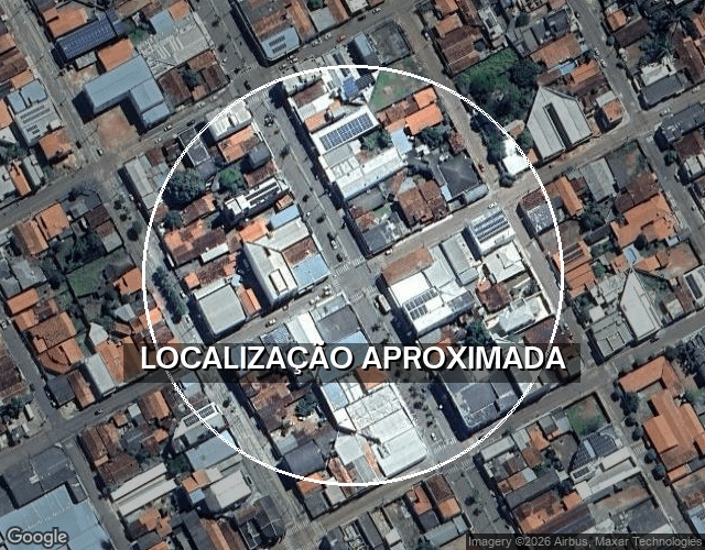 Casa com 190m² em terreno de 4.748m², 5 cômodos, em estado de conservação precário