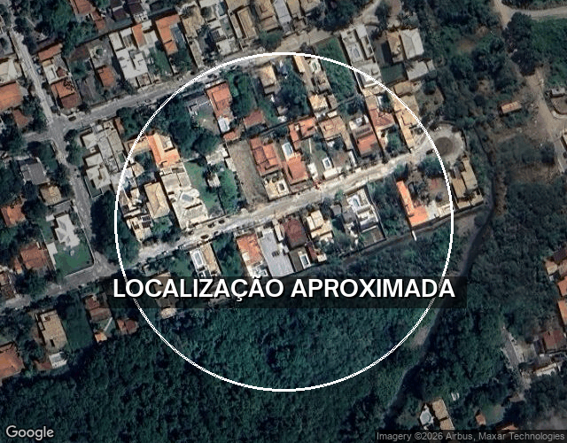 Terreno murado em região valorizada, próximo à praia