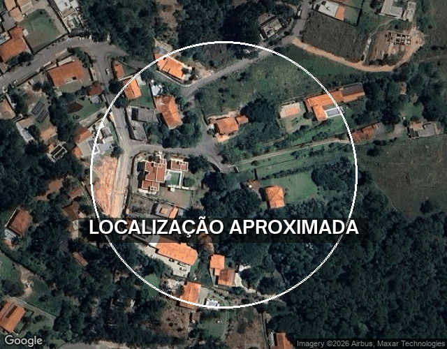 Casa com 5 suítes, área de lazer e garagem em Santana de Parnaíba