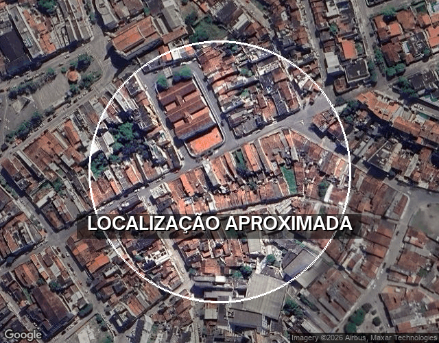 Casa com 1 vaga de garagem, 160m² construídos, desocupada