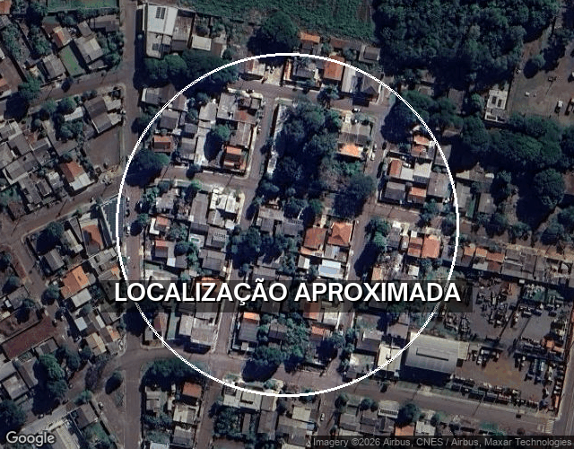 Casa com 1 vaga de garagem, 99,3 m² construídos, ocupada